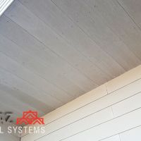 سقف کاذب ورودی و نمای سایدینگ با استفاده از سمنت برد طرح چوب